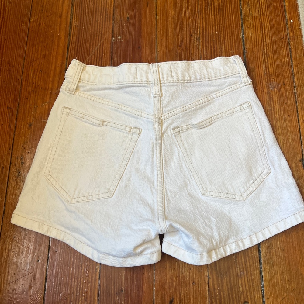 Abercrombie and Fitch Mom high-rise shorts